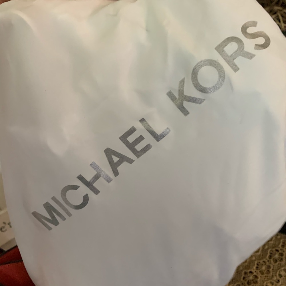 New MK 💐 medium satchel/ shoulder bag - Picture 13 of 15